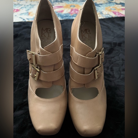 MRKT Heels - Picture 8 of 8